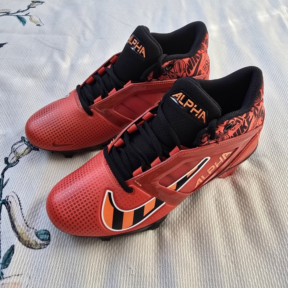 NEW Nike Alpha Menace 4 Pro SE Football Cleats – Men’s 7 – Red/Black